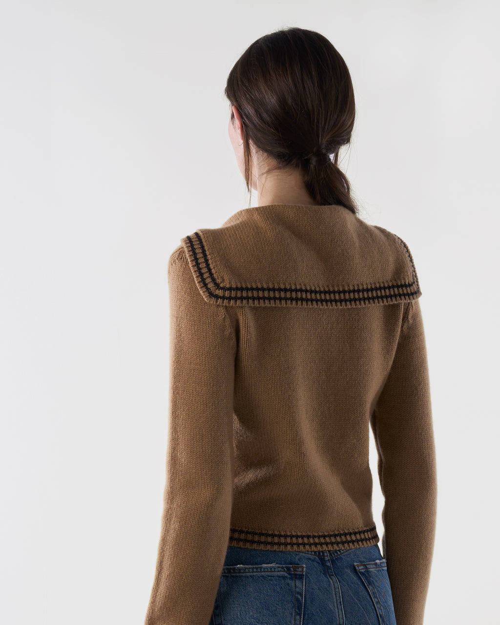 Sailor-collar cardigan in Brown Sugar lambswool, worn, back view, alternate angle