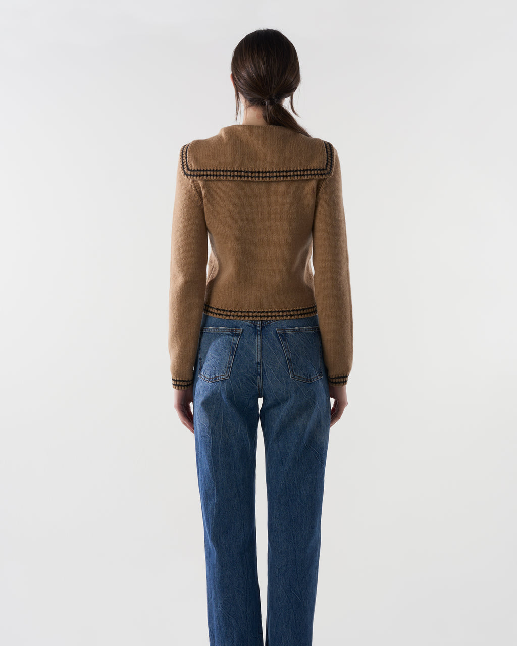 Sailor-collar cardigan in Brown Sugar lambswool, worn, back view